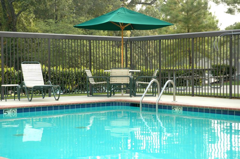 Removable Pool Fence Service detail